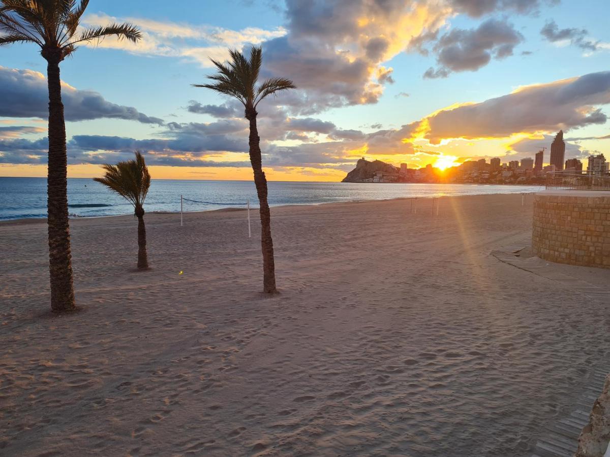 Sunny Morning Of Costa Blanca - Sunset Waves Benidorm Apartment Exterior foto